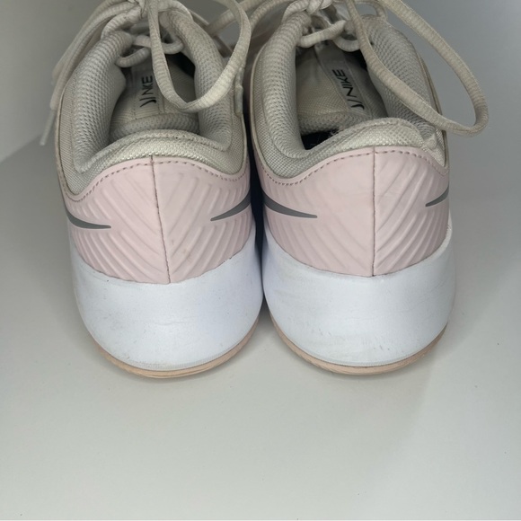 Nike MC Trainer Platinum Tint Pink Training Athletic Shoes - Picture 2 of 10